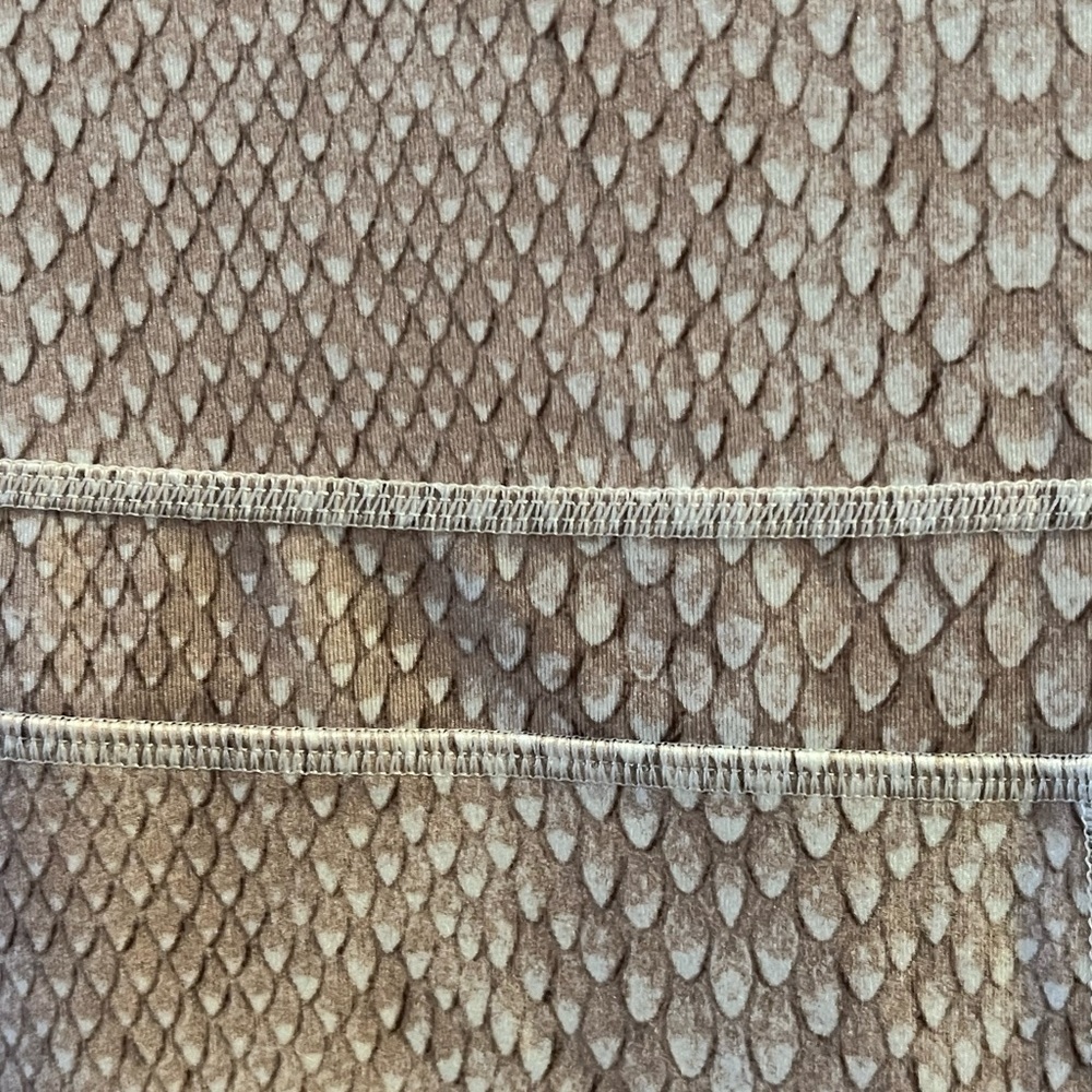 Varley Biona High Rise Legging size M EUC - Picture 8 of 11